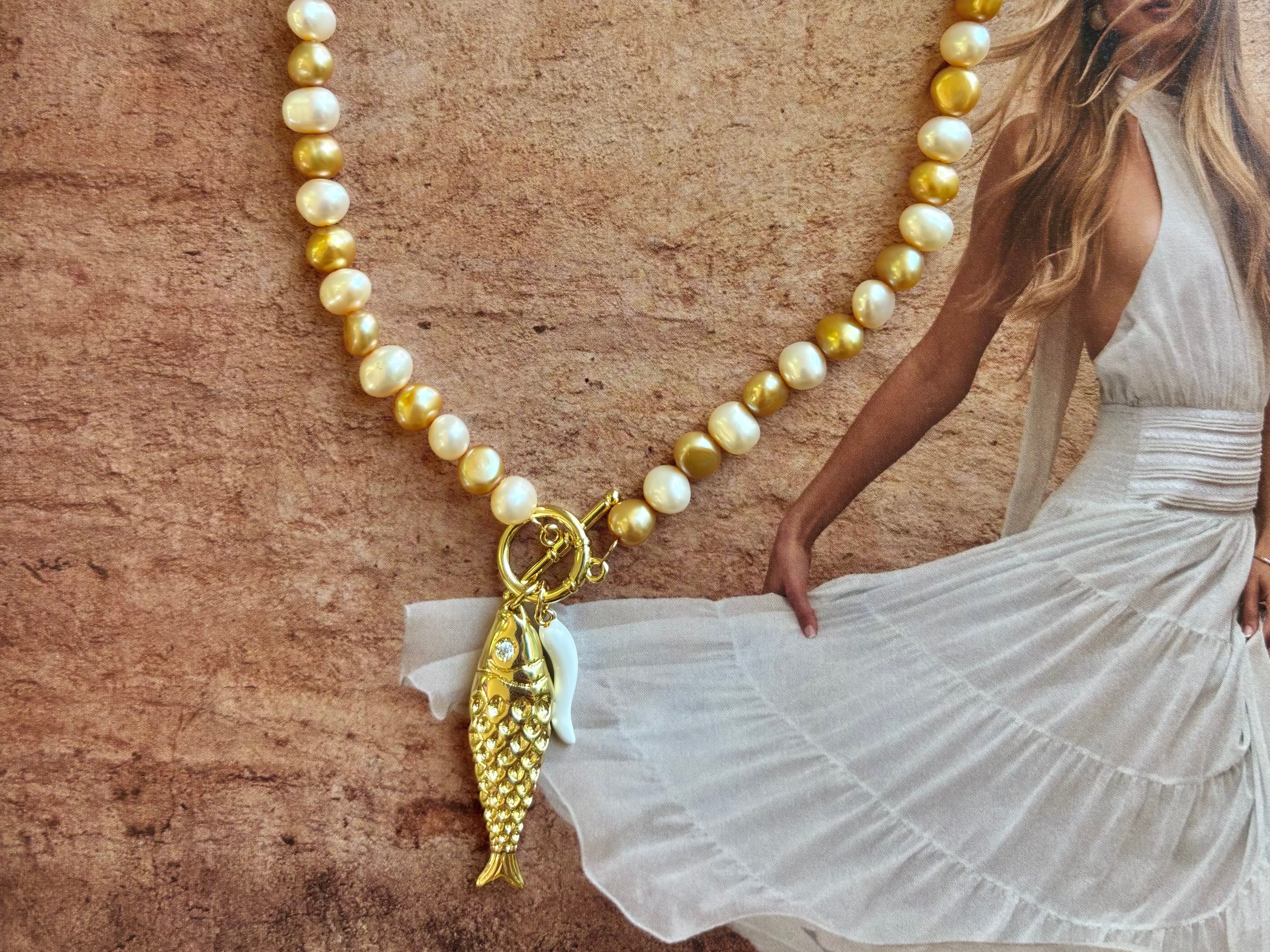 Sandy Dunes Pearl Necklace